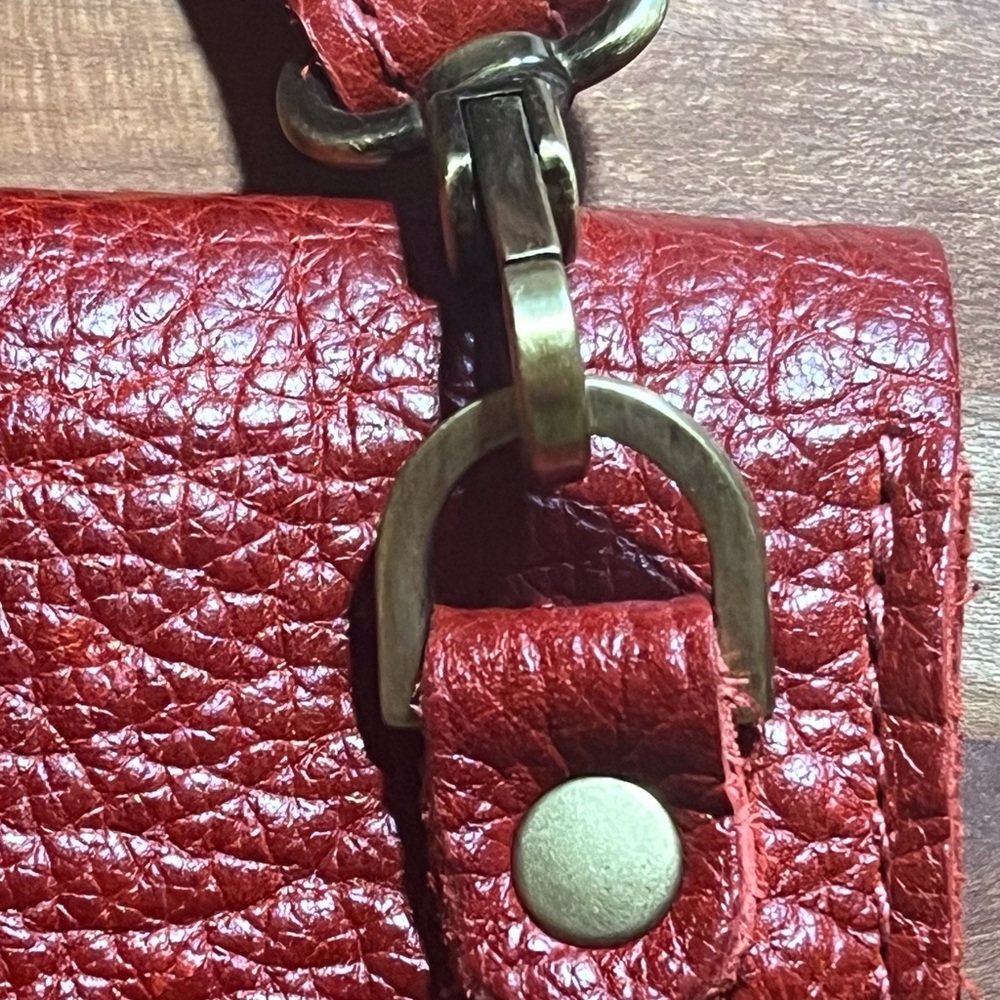 Portland Leather Goods, Parker Phone crossbody bag, 100% pebbled leather - Picture 6 of 8